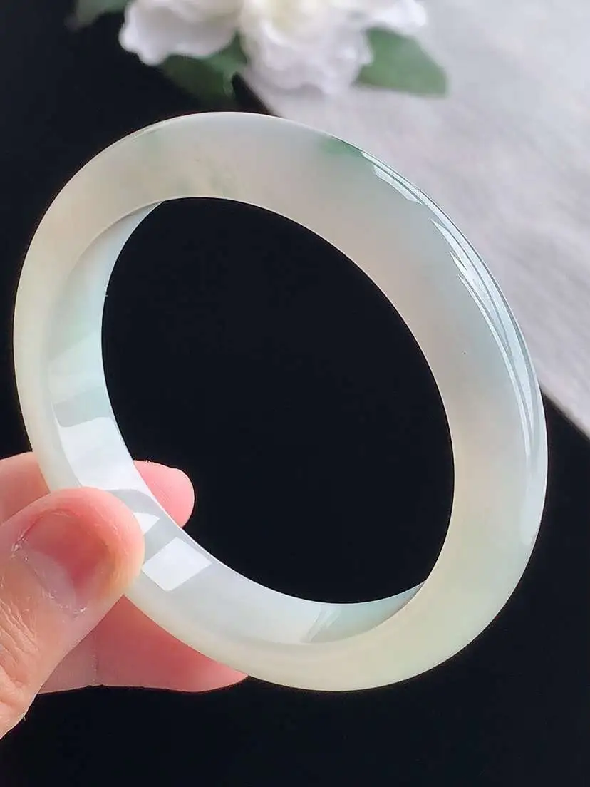 a货翡翠老坑冰种飘花正装正圈手镯56-57圈口  尺寸56.2×12×8mm 重量55.70g 10