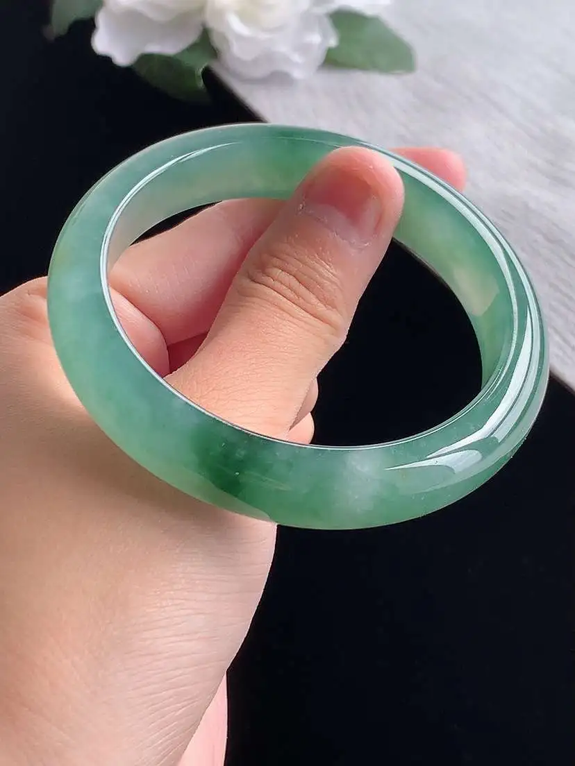 a货翡翠老坑冰种飘花正装正圈手镯57-58圈口 尺寸57.2×12.3×8mm 重量56.76g 1019