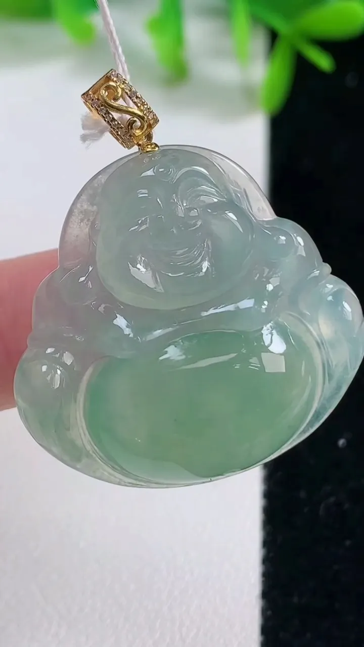 天然A货翡翠佛公吊坠，尺寸29.6-30.6-5.8，重量:8.62g
10月20日