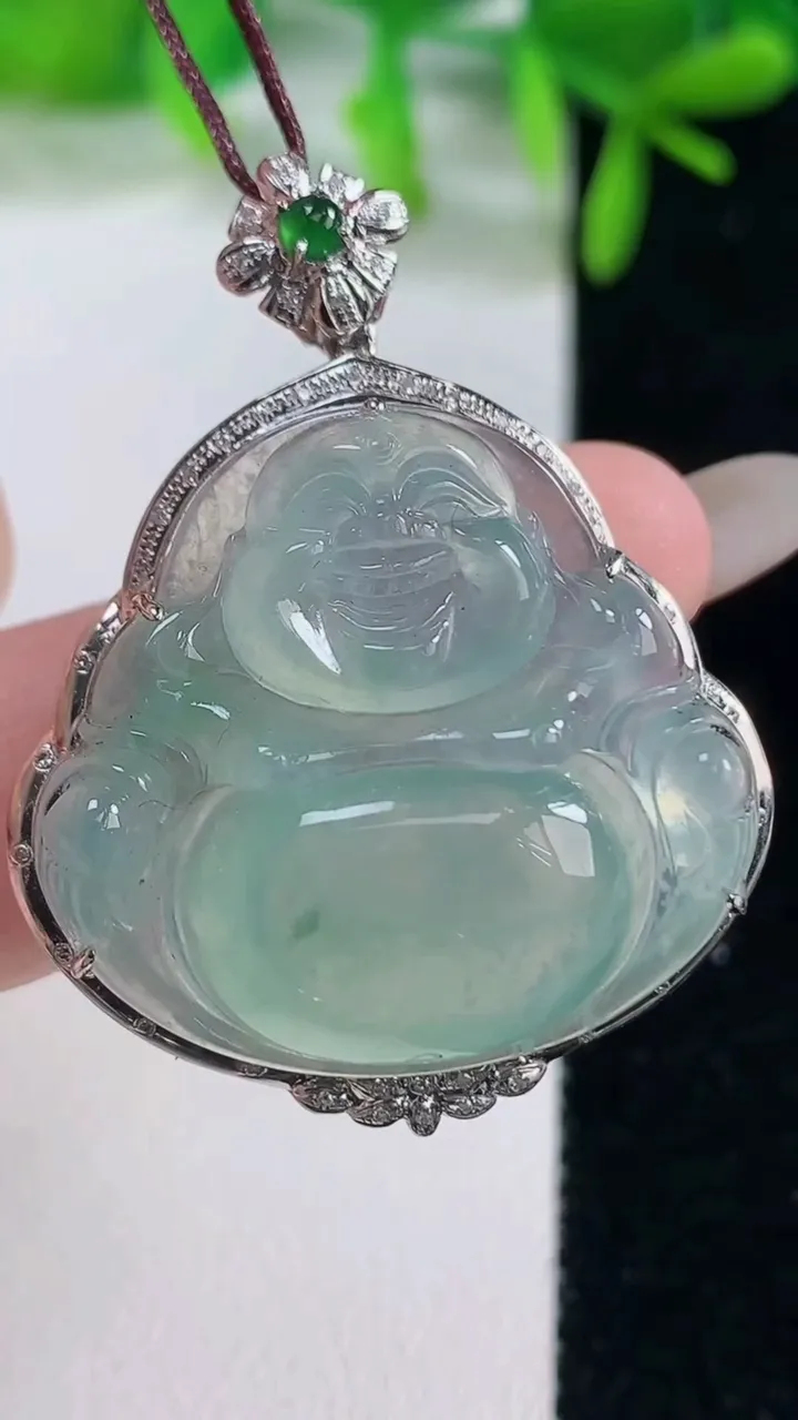 天然A货翡翠佛公吊坠，尺寸38.8-31-10.4，裸石26.5-28.4重量:9.35g
10月2