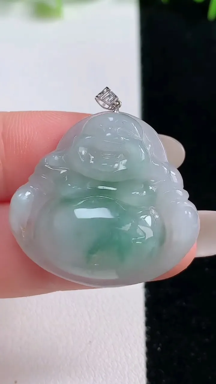 天然A货翡翠佛公吊坠，尺寸27.7-29.8-6.7，重:7.24g
10月20日