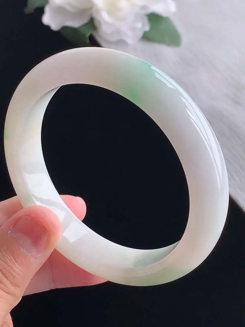 a货翡翠老坑冰种飘绿正装正圈手镯57-58圈口  尺寸57.8×12.5×8.5mm 重量61.32g 1019