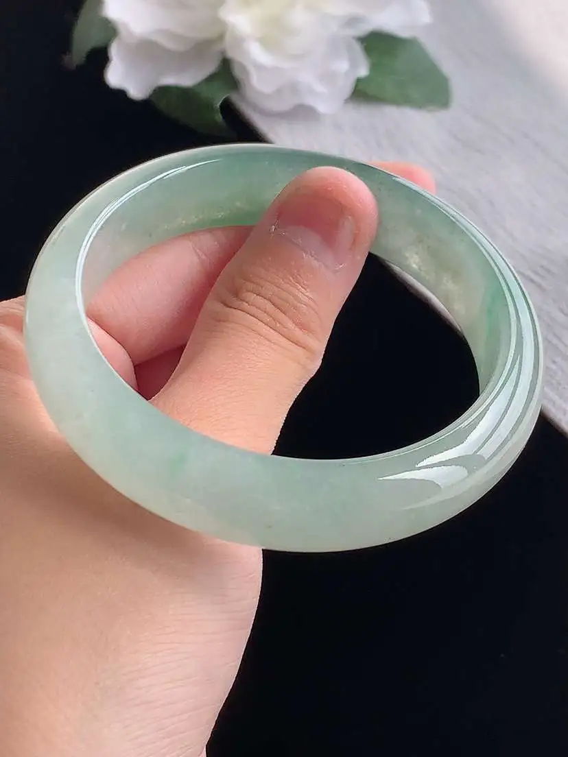 a货翡翠老坑冰种飘绿正装正圈手镯57-58圈口  尺寸57.3×13.8×7.6mm 重量58.88g 1019