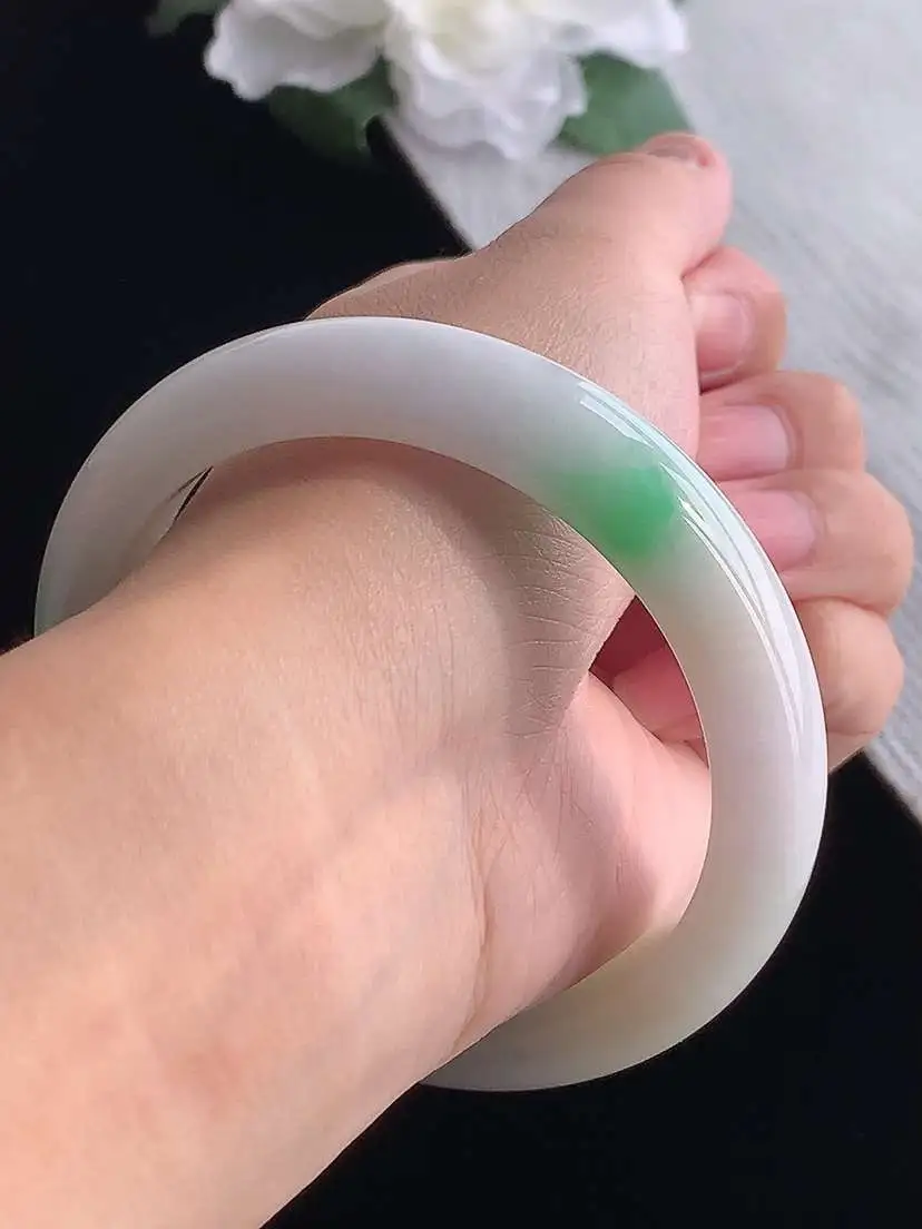 a货翡翠老坑冰种飘绿正装正圈手镯57-58圈口  尺寸57.8×12.5×8.5mm 重量61.32g 1019