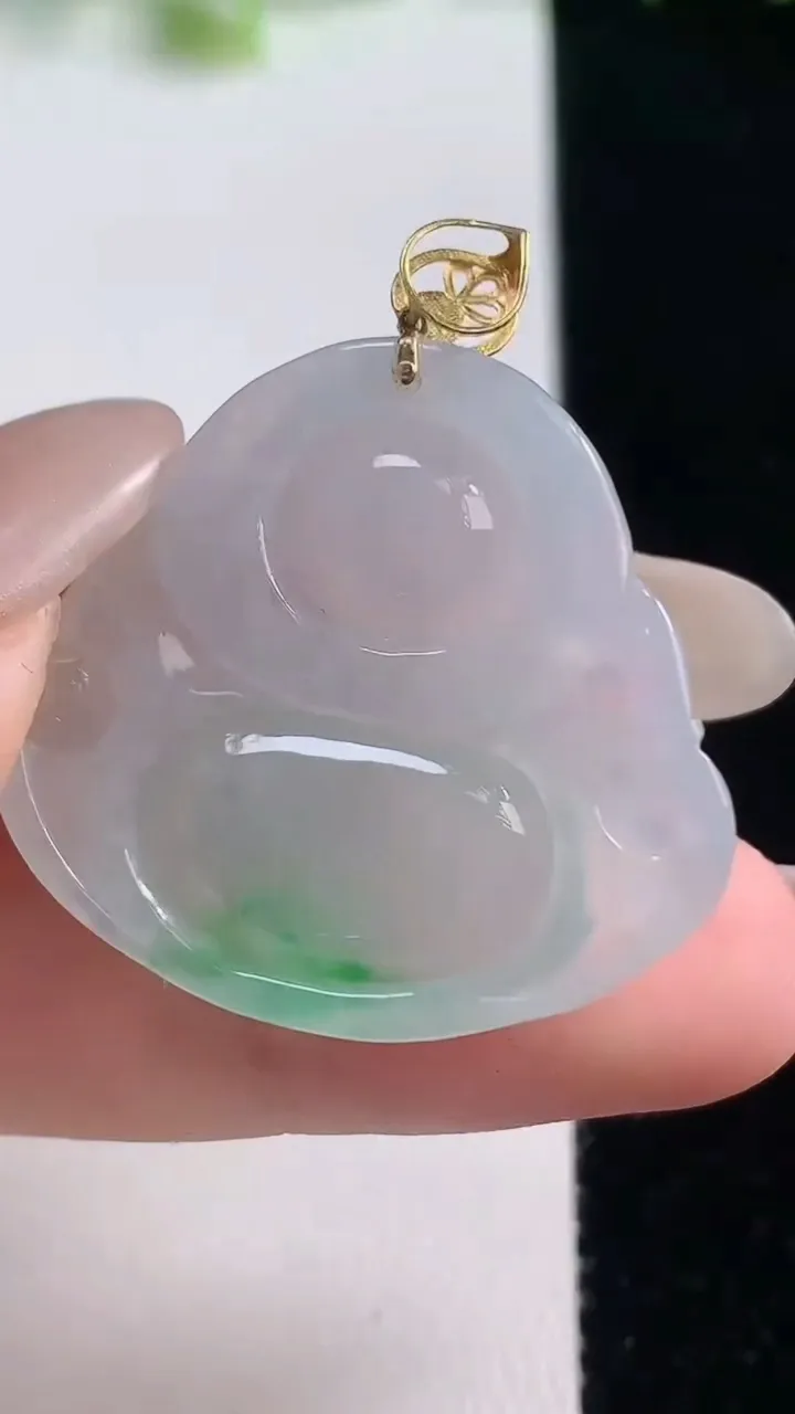 天然A货翡翠佛公吊坠，尺寸28.5-31-6.5，重量:8.88g
10月20日