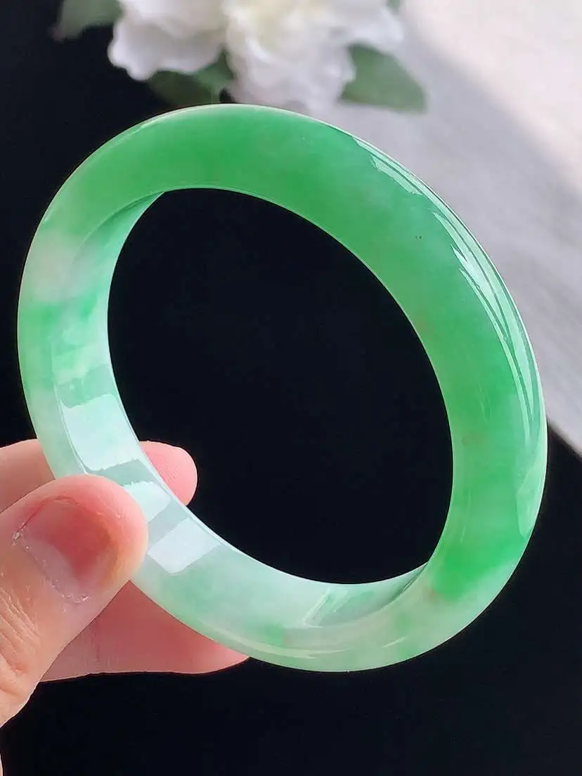 a货翡翠老坑冰种飘绿正装正圈手镯54-55圈口  尺寸54.8×12.8×7.8mm 重量54.83g 1019
