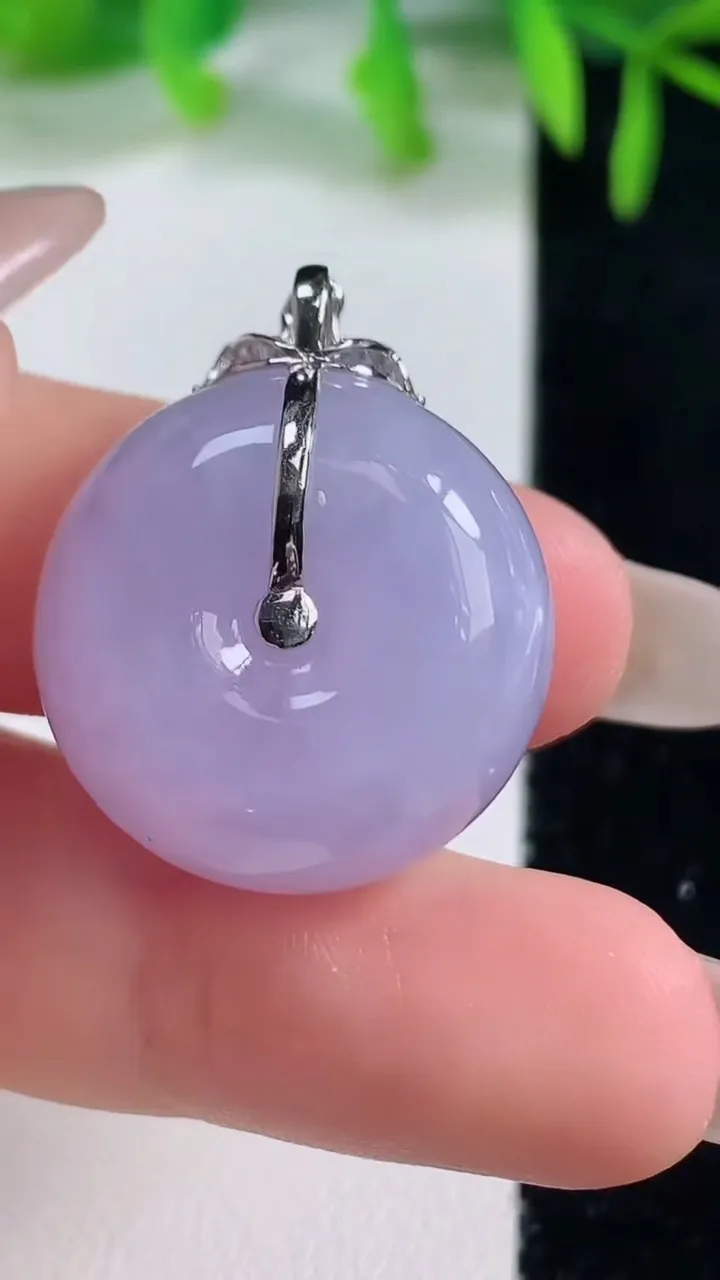 天然A货翡翠18K金紫罗兰路路通吊坠，尺寸22.2-12，重量:13.85g
10月20日
