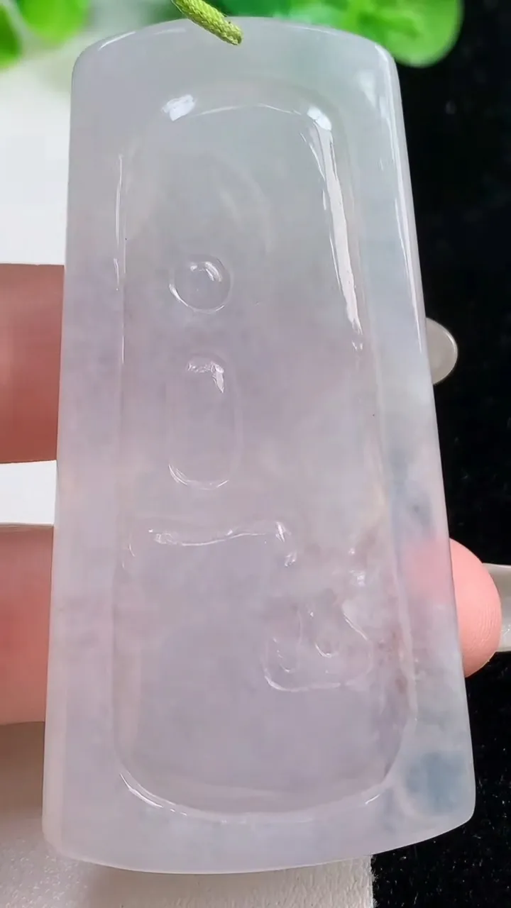 天然A货翡翠普贤菩萨吊坠，尺寸66.8-33.8-5，重量:26.77g
10月21日
