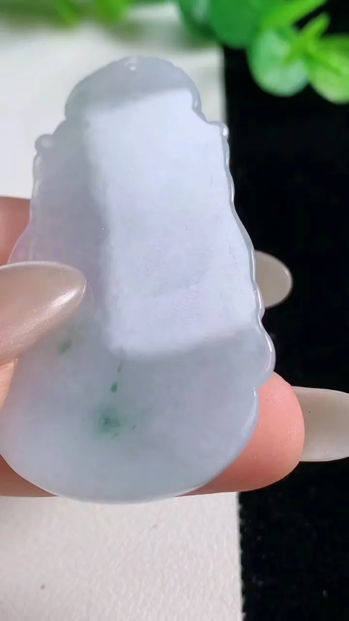 天然A货翡翠冰种飘花观音头吊坠，尺寸50-28.2-5.8，重量:16.34g
10月22日