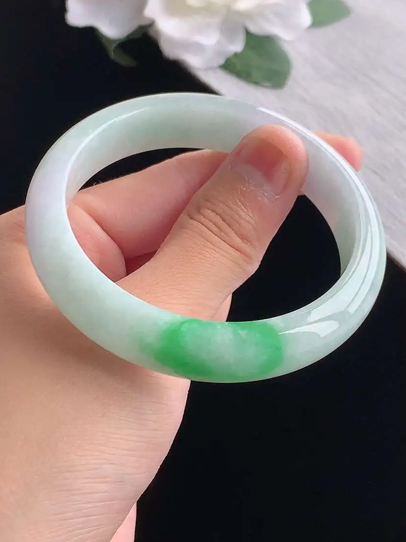 a货翡翠老坑冰种春带彩紫罗兰飘绿正装正圈手镯55-56圈口 尺寸55.8×12.6×7.3mm 重量50.03g 1020
