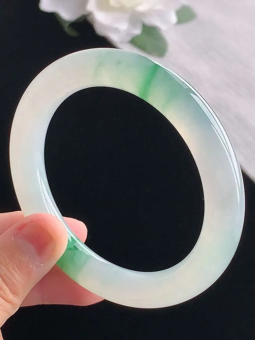 a货翡翠老坑冰种飘花圆条手镯57-58圈口  尺寸57×10mm 重量59.28g 1020