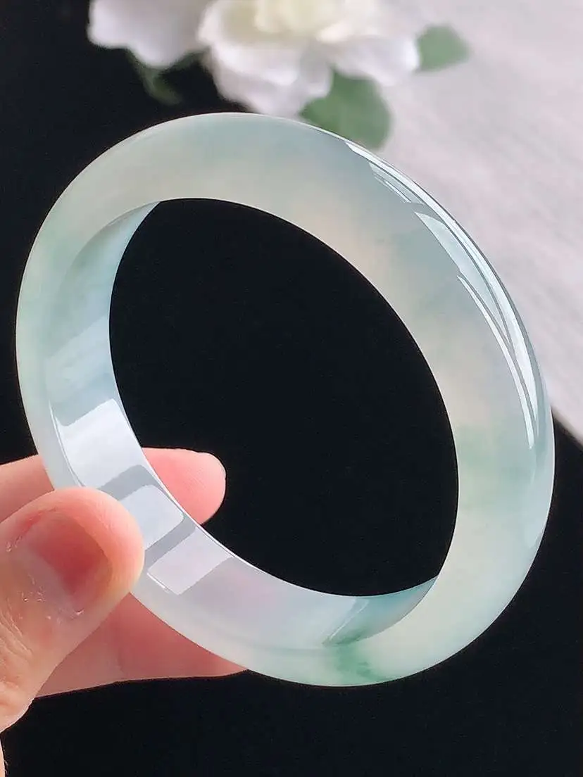 a货翡翠老坑冰种飘花正装正圈手镯55-56圈口  尺寸55.8×13.8×7.5mm 重量55.96g 1020