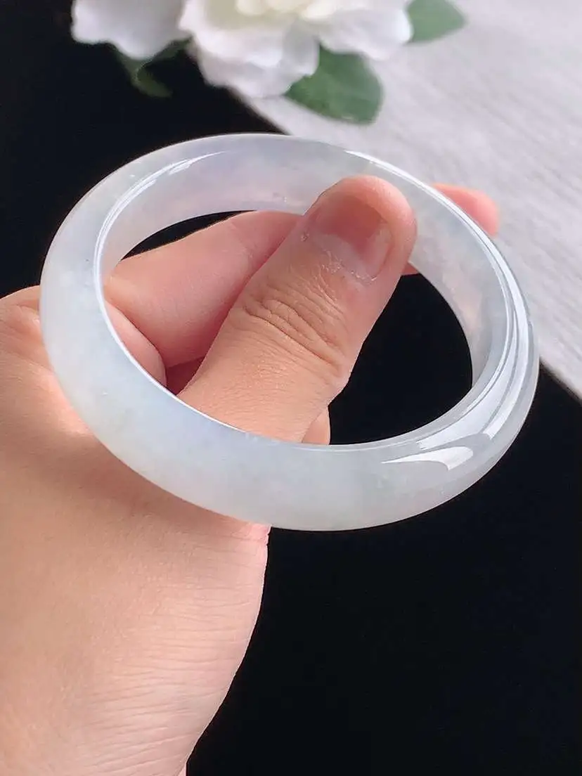 a货翡翠老坑冰种白月光正装正圈手镯52-53小圈口  尺寸52×12×7.5mm 重量48.00g 1020