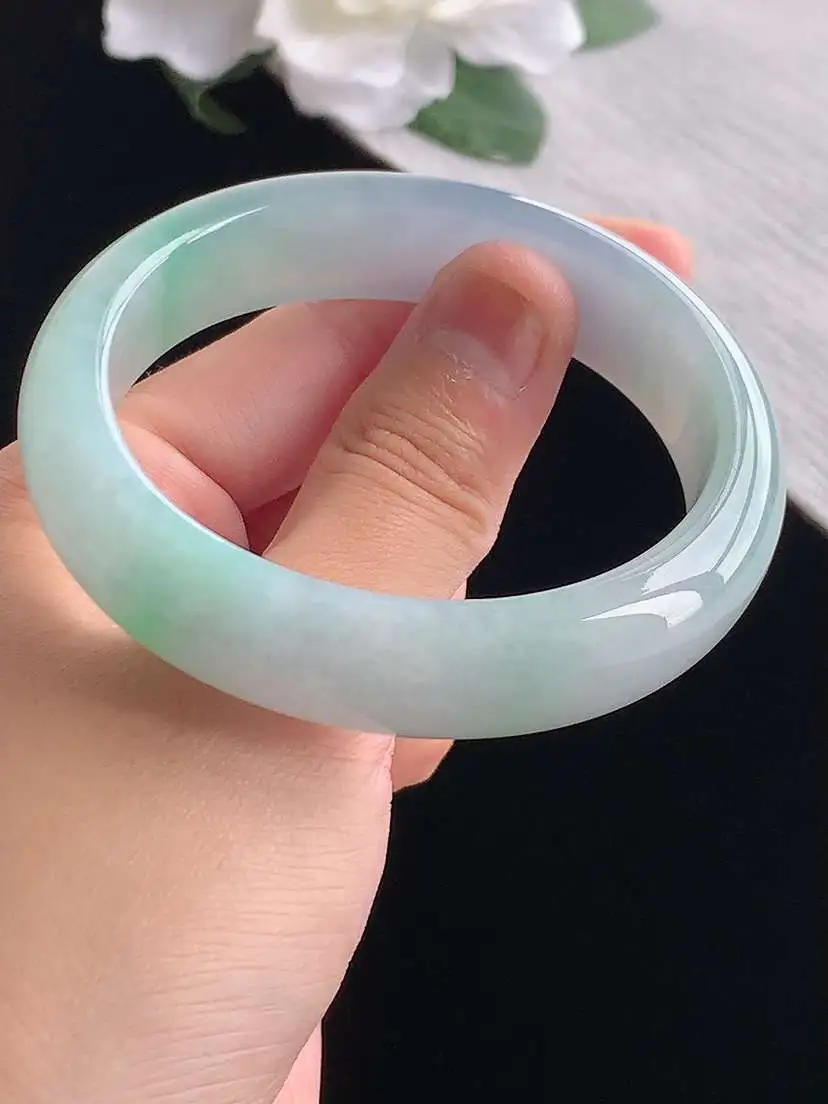 a货翡翠老坑冰种春带彩紫罗兰飘绿贵妃手镯55-56圈口  尺寸55×50×14×7.8mm 重量60.53g 1020
