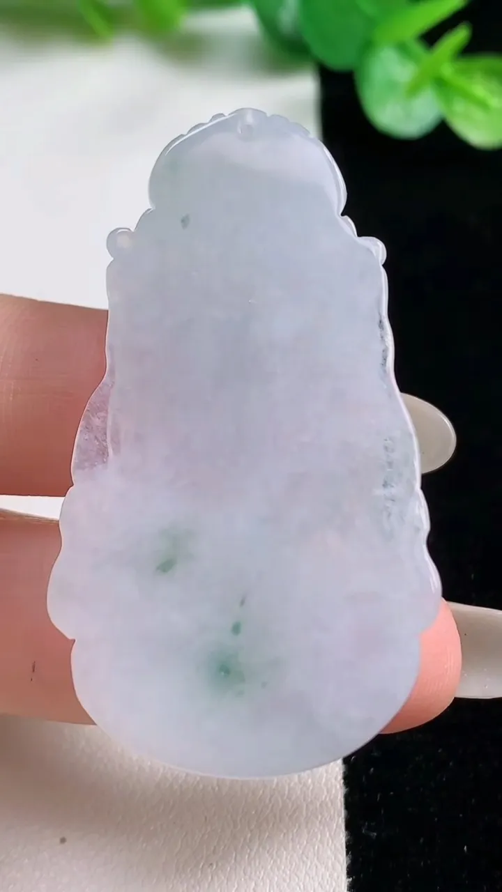 天然A货翡翠冰种飘花观音头吊坠，尺寸50-28.2-5.8，重量:16.34g
10月22日