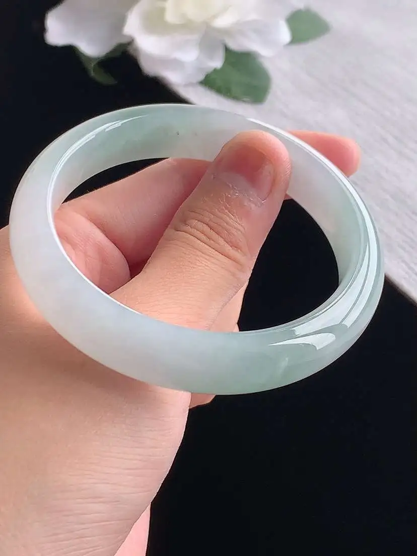 a货翡翠老坑冰种飘花正装正圈手镯55-56圈口  尺寸55.5×12.2×7.6mm 重量52.10g 1020