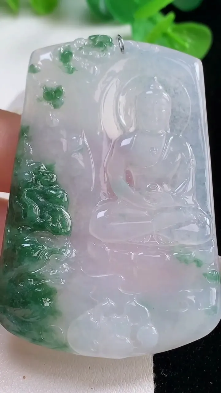天然A货翡翠冰种飘花大日如来吊坠，尺寸60.4-41.4-4.7，重量:25.92g
10月23日