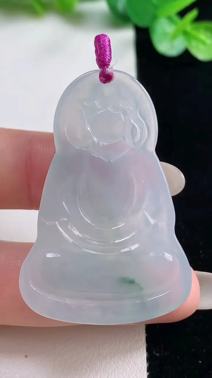 天然A货翡翠冰种飘花阿弥陀佛吊坠，尺寸46.2-31.3-4.3，重量:12.29g
10月23日