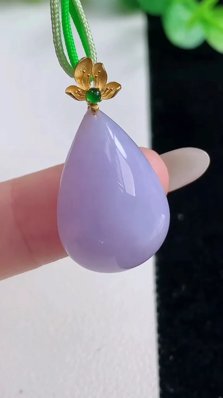 天然A货翡翠18K金紫罗兰水滴吊坠，尺寸21.7-14.9-8，重量:4.42g
10月23日