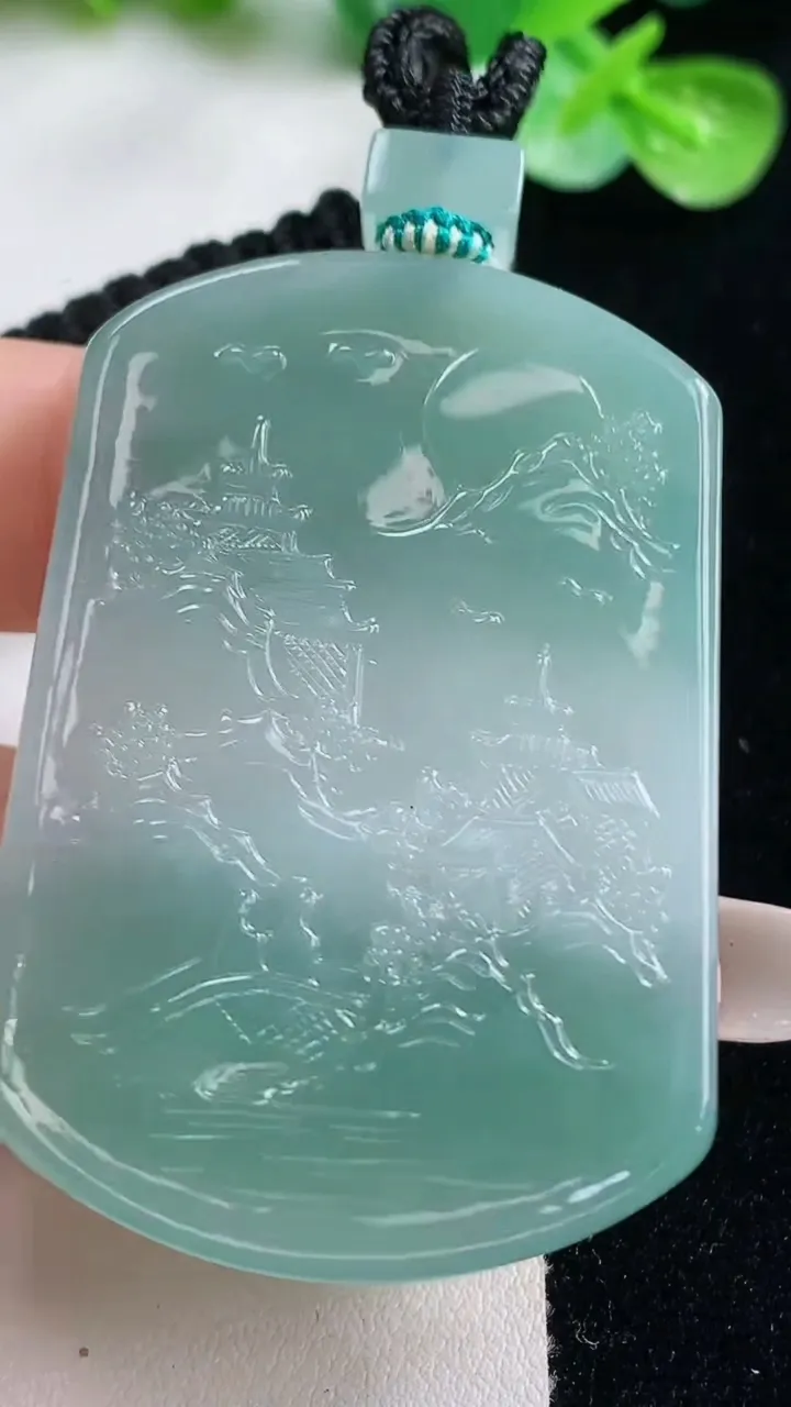 天然A货翡翠山水牌吊坠，尺寸51.4-36.2-6，重量:33.03g
10月23日