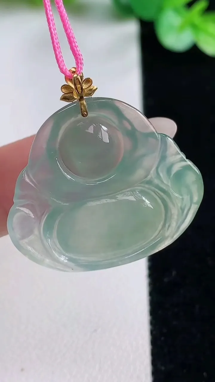 天然A货翡翠佛公吊坠，尺寸24.6-28.7-4.6，重量:4.66g
10月23日