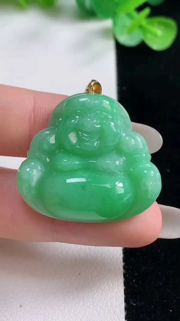 天然A货翡翠佛公吊坠，尺寸28.3-31.2-7.4，重量:10.33g
10月23日