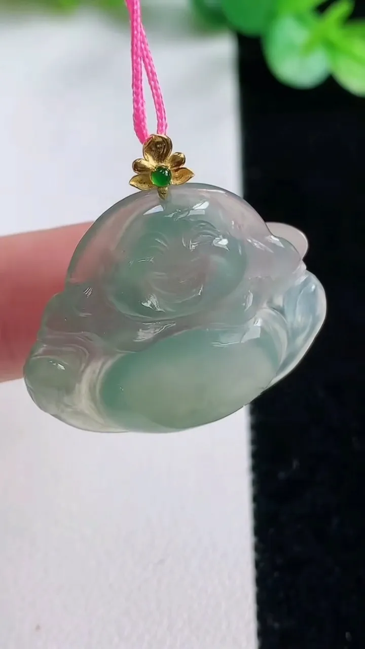 天然A货翡翠佛公吊坠，尺寸24.6-28.7-4.6，重量:4.66g
10月23日