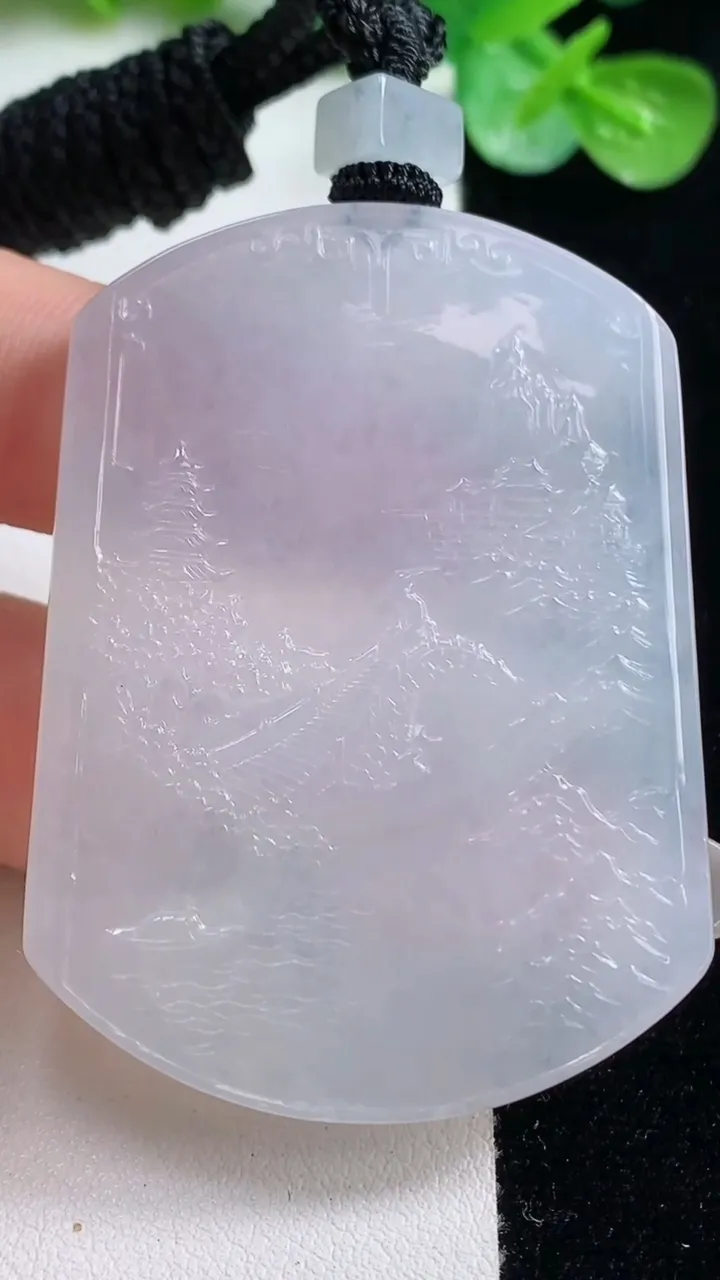 天然A货翡翠冰种紫罗兰山水牌吊坠，尺寸53.8-39.8-6.2，重量:37.56g
10月23日
