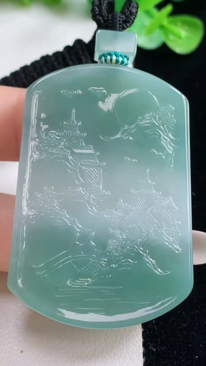 天然A货翡翠山水牌吊坠，尺寸51.4-36.2-6，重量:33.03g
10月23日