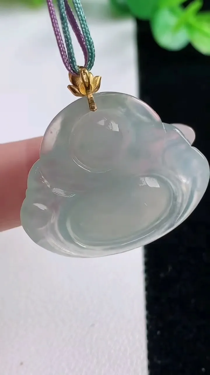 天然A货翡翠佛公吊坠，尺寸24.6-29.2-6.3，重量:6.48g
10月23日