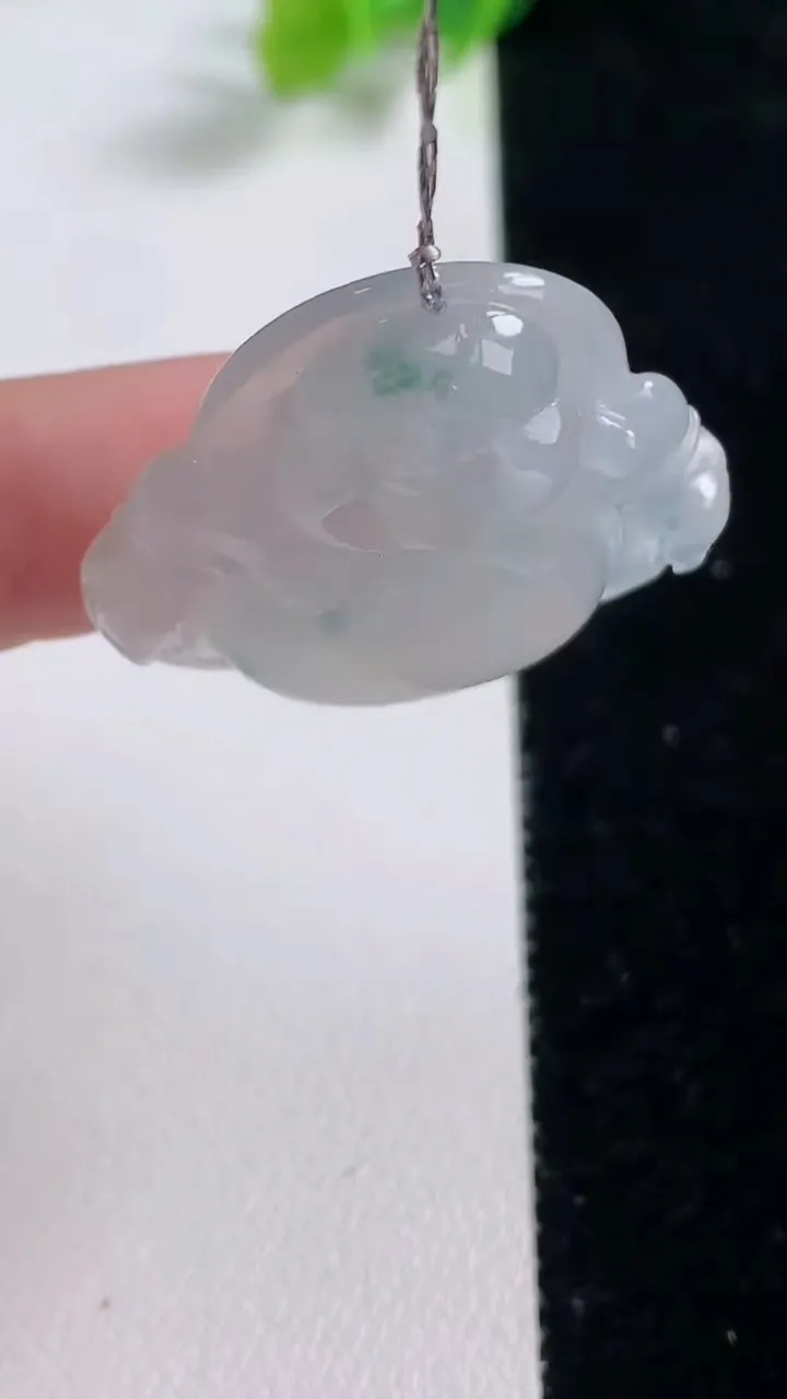 天然A货翡翠种飘花佛公吊坠，尺寸29-31.7-6.3，重量:9.03g
10月23日