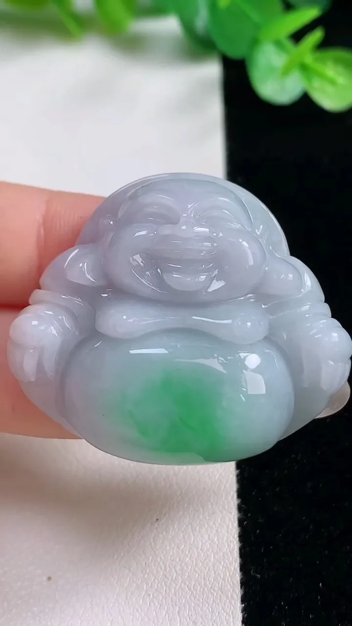 天然A货翡翠佛公吊坠，尺寸34.2-39.5-12，重量:25.04g
10月23日