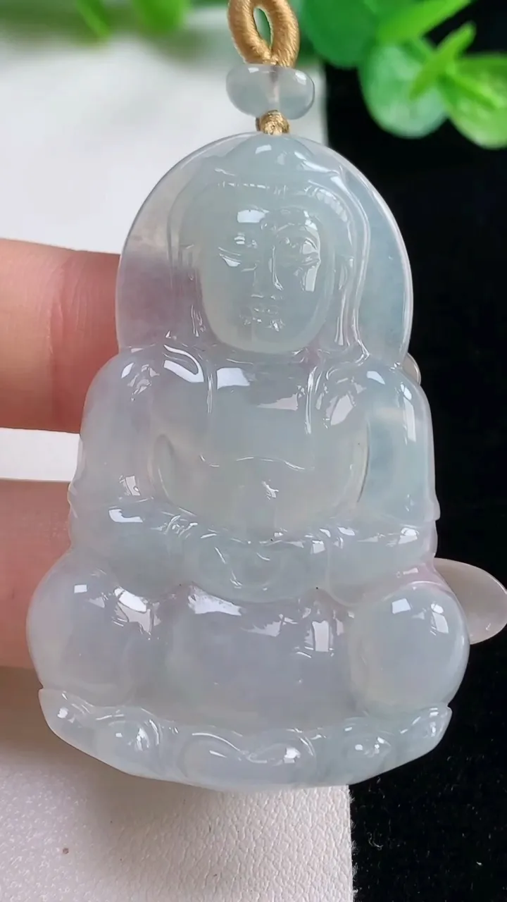 天然A货翡翠观音菩萨吊坠，尺寸52-33-5.4，重量:15.83g
10月23日