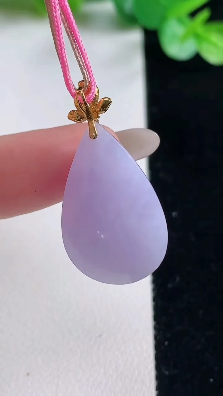 天然A货翡翠18K金紫罗兰水滴吊坠，尺寸25.2-15.9-9.5，重量:6.02g
10月23日