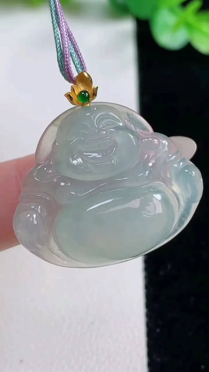 天然A货翡翠佛公吊坠，尺寸24.6-29.2-6.3，重量:6.48g
10月23日