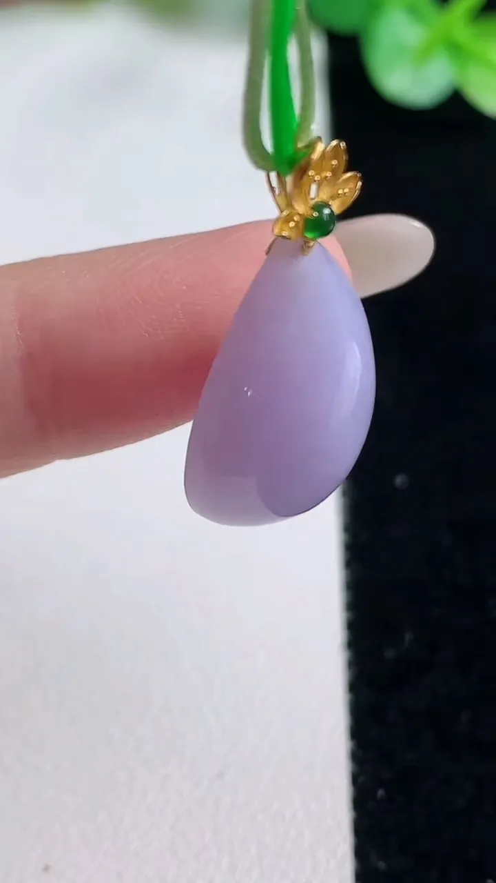 天然A货翡翠18K金紫罗兰水滴吊坠，尺寸21.7-14.9-8，重量:4.42g
10月23日