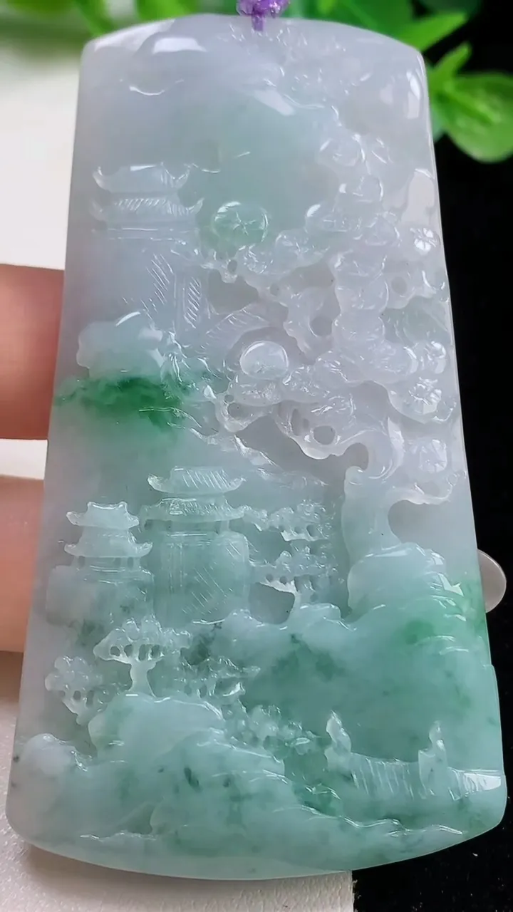 天然A货翡翠山水牌吊坠，尺寸73.8-40-6.2，重量:38.16g
10月23日