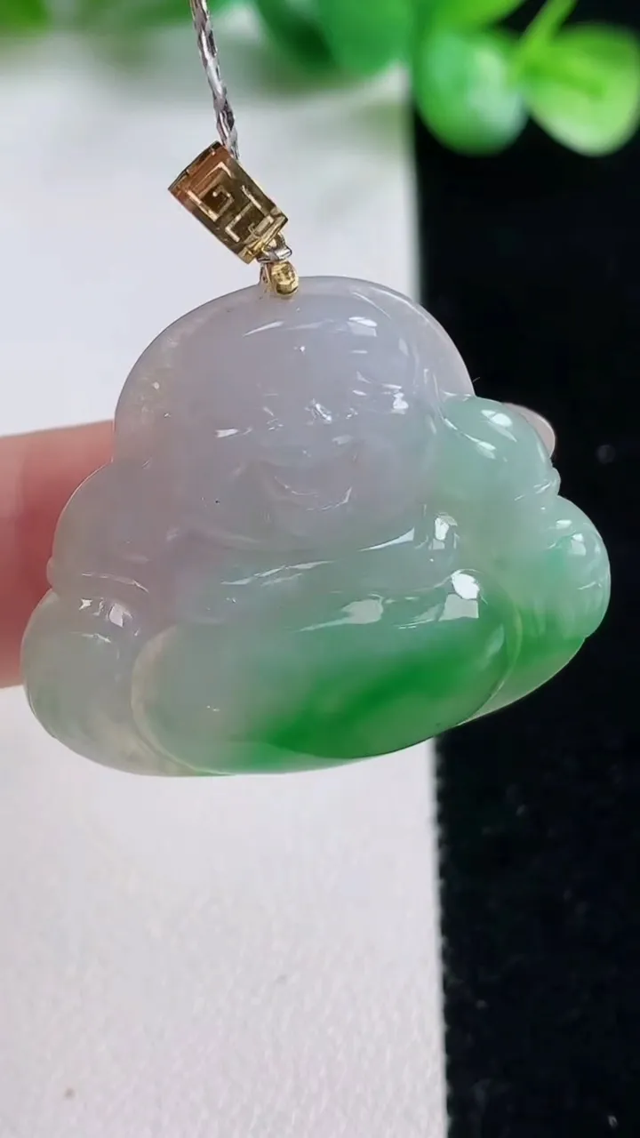 天然A货翡翠佛公吊坠，尺寸27-31.3-5.2，重量:6.92g
10月23日
