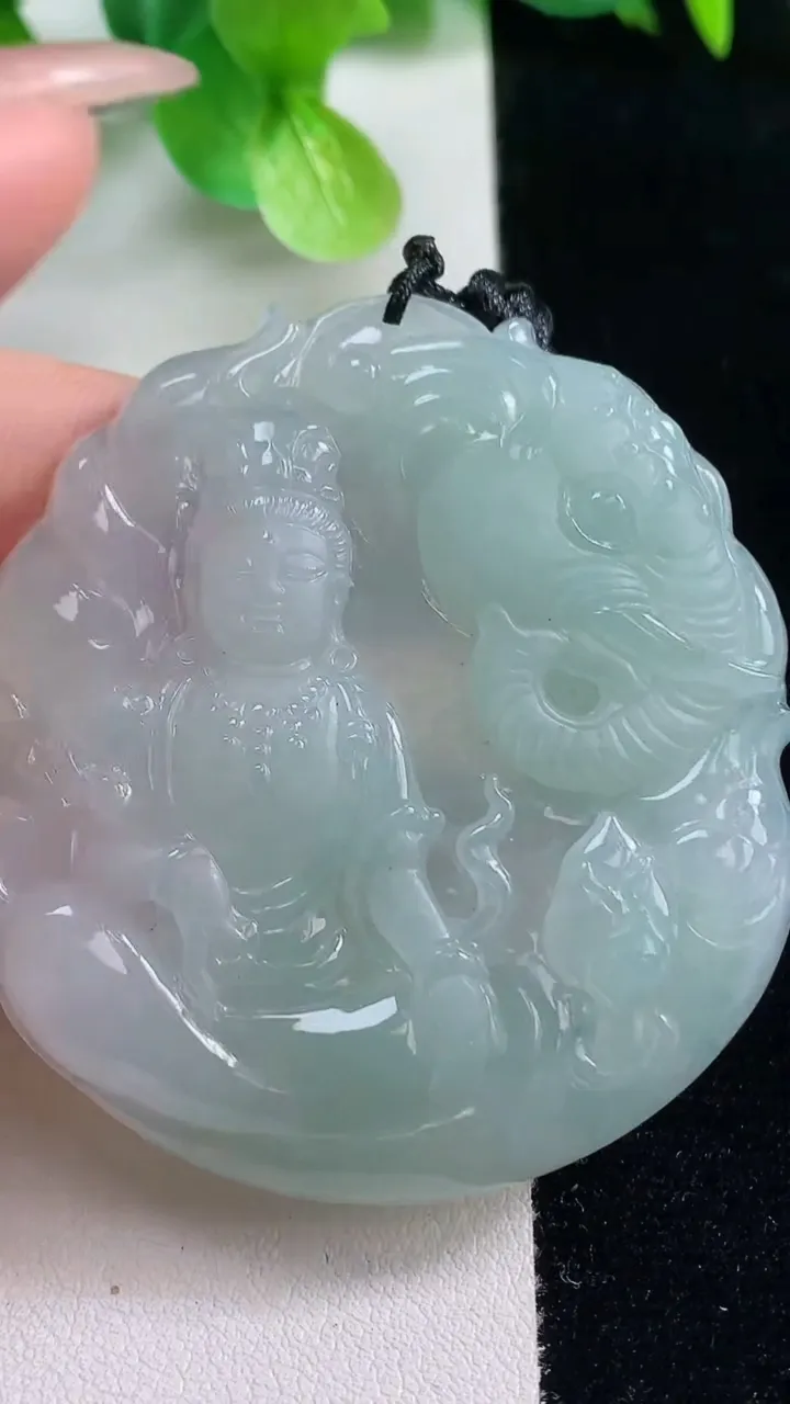 天然A货翡翠普贤菩萨吊坠，尺寸53-48.3-5.4，重量:29.41g
10月23日