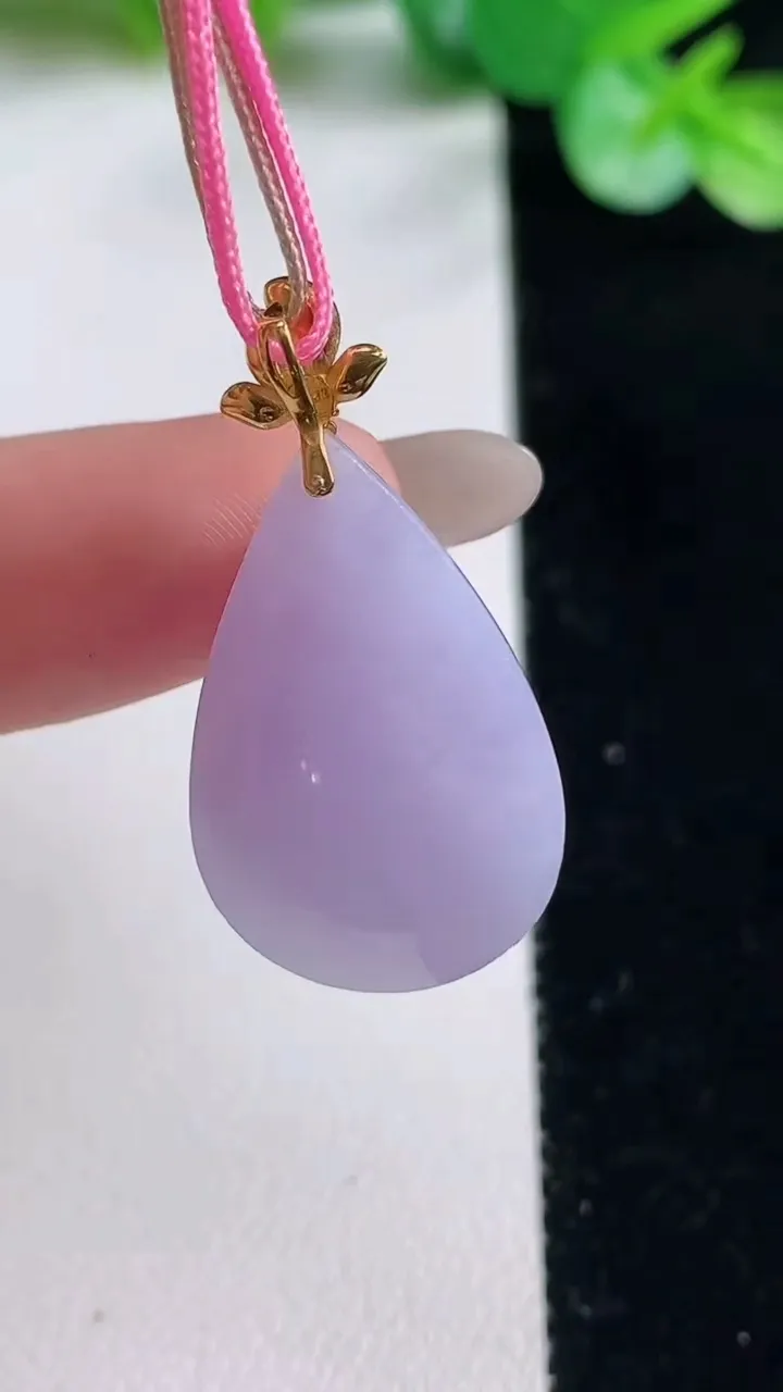 天然A货翡翠18K金紫罗兰水滴吊坠，尺寸25.2-15.9-9.5，重量:6.02g
10月23日