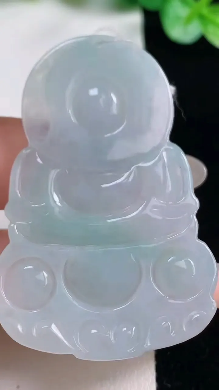 天然A货翡翠观音菩萨吊坠，尺寸52.5-24.7-5.6，重量:16.50g
10月23日