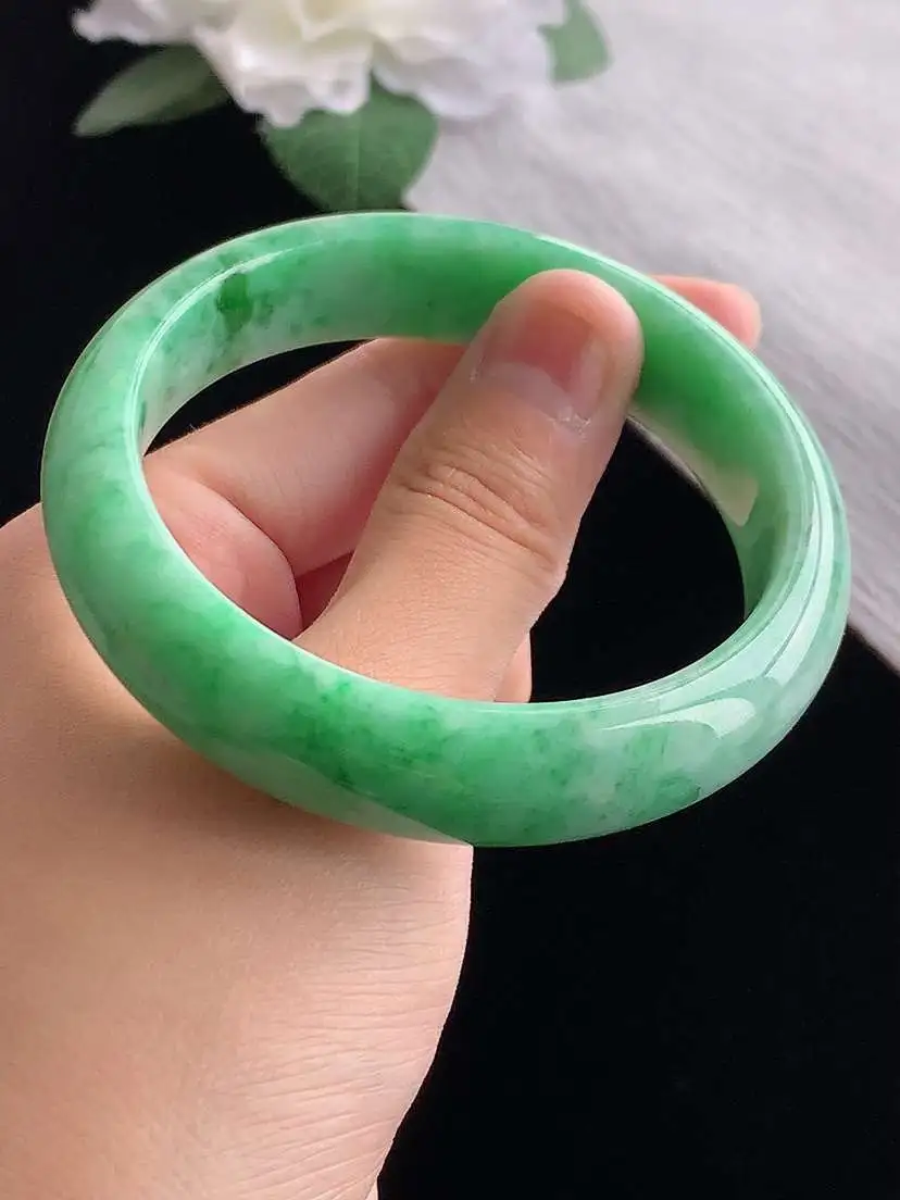 a货翡翠老坑冰润满绿正装正圈手镯56-57圈口  尺寸56.5×13.8×8mm 重量61.70g 1023