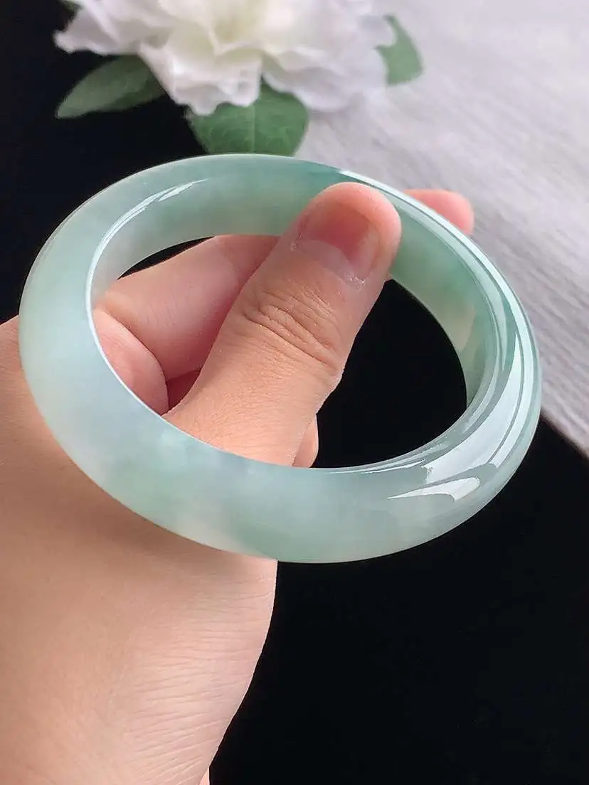 a货翡翠老坑冰种飘花厚装正装正圈手镯55-56圈口 尺寸55.8×12.3×9.3mm 重量66.85g 1023