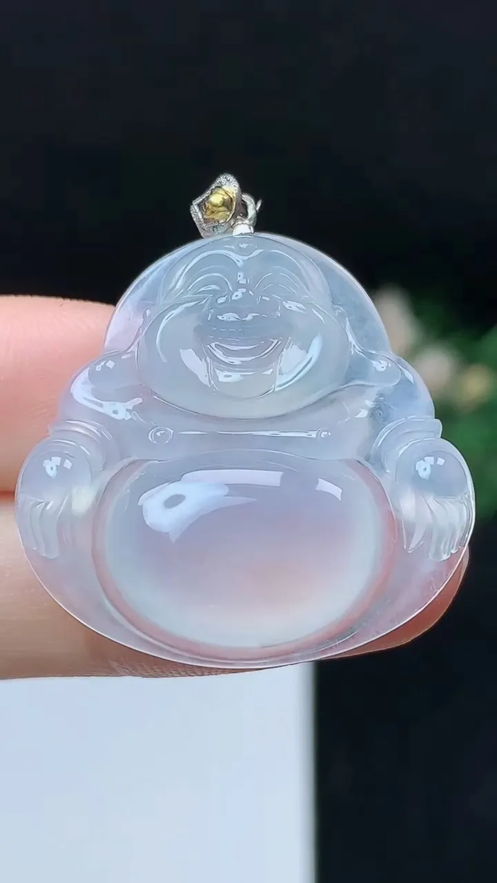 天然A货翡翠白冰佛公吊坠，尺寸29.2-30-6.4，重量:8.12g
10月24日