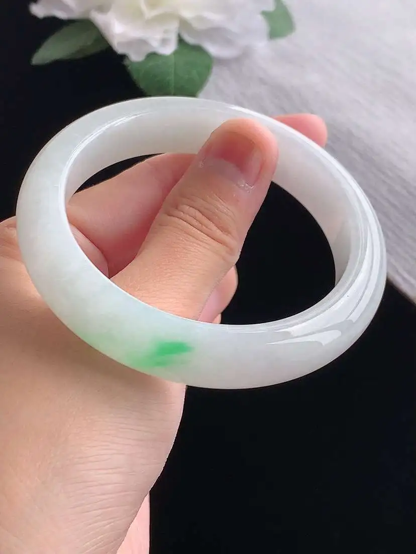a货翡翠老坑冰种飘绿正装正圈手镯56-57圈口  尺寸56.5×12.2×8.5mm 重量61.33g 1023