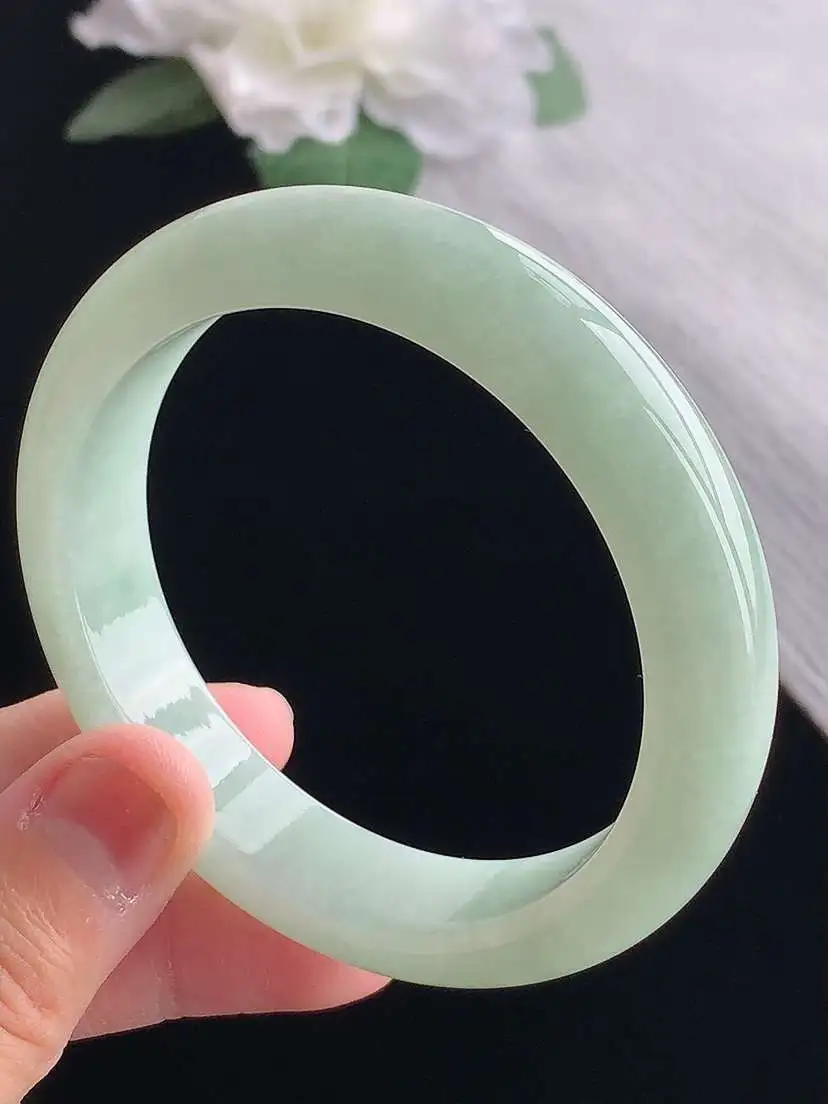 a货翡翠老坑冰种满绿甜绿正装正圈手镯55-56圈口 尺寸55.4×12.2×8mm 重量57.38g 1023