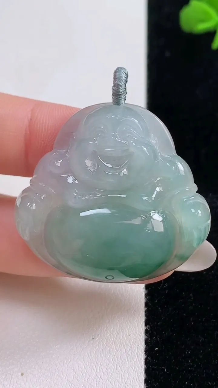 天然A货翡翠冰种飘花佛公吊坠，尺寸35-37.7-8.2，重量:15.68g
10月25日