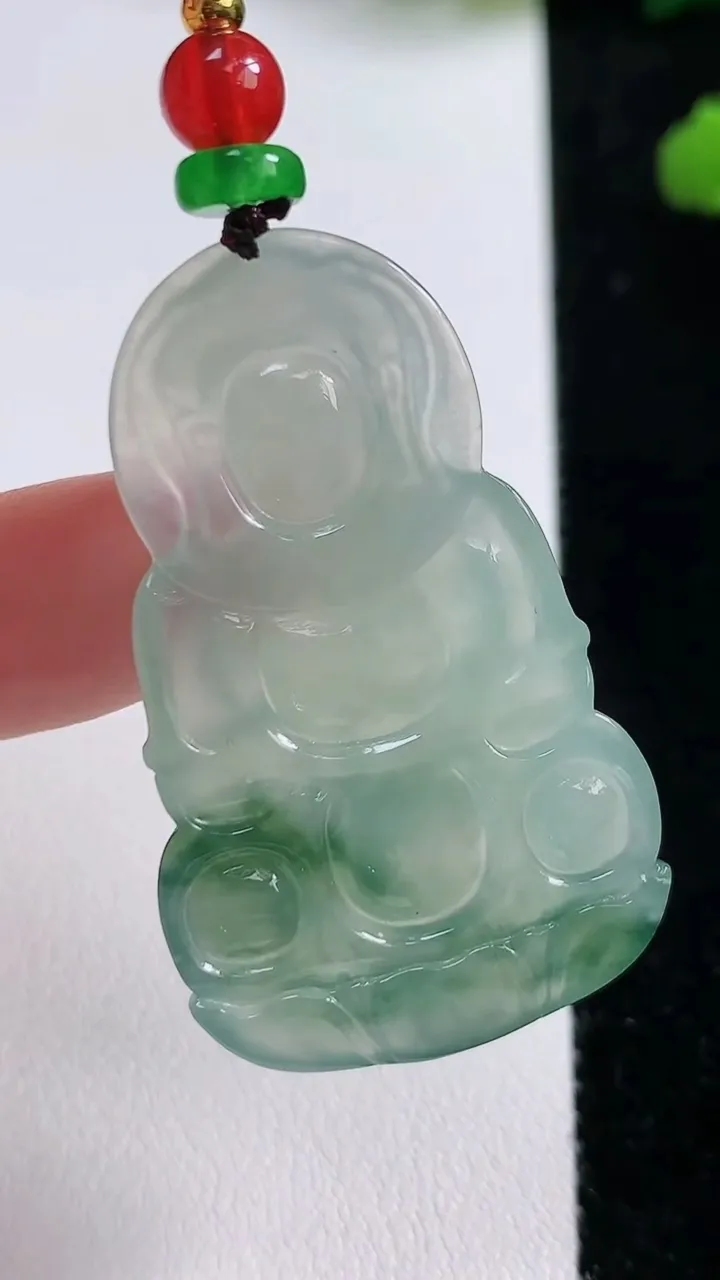 天然A货翡翠冰种飘花观音菩萨吊坠，尺寸43-26-4.5，重:9.00g
10月25日