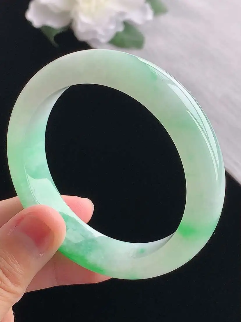 a货翡翠老坑冰种飘阳绿正装正圈手镯54-55圈口  尺寸54.5×13×8.8mm 重量63.43g 1024