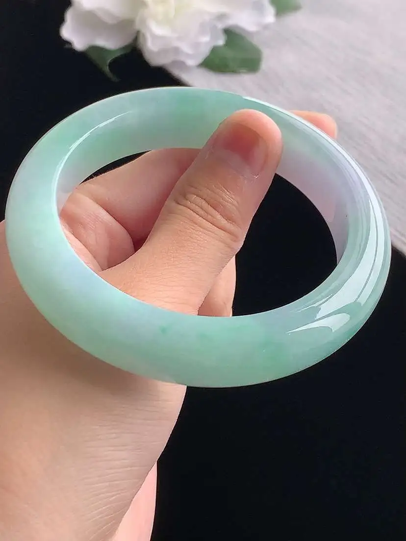 a货翡翠老坑冰种春带彩紫罗兰飘绿厚装正装正圈手镯60-61大圈口  尺寸60×13.8×9.3mm 重量85.03g 1024